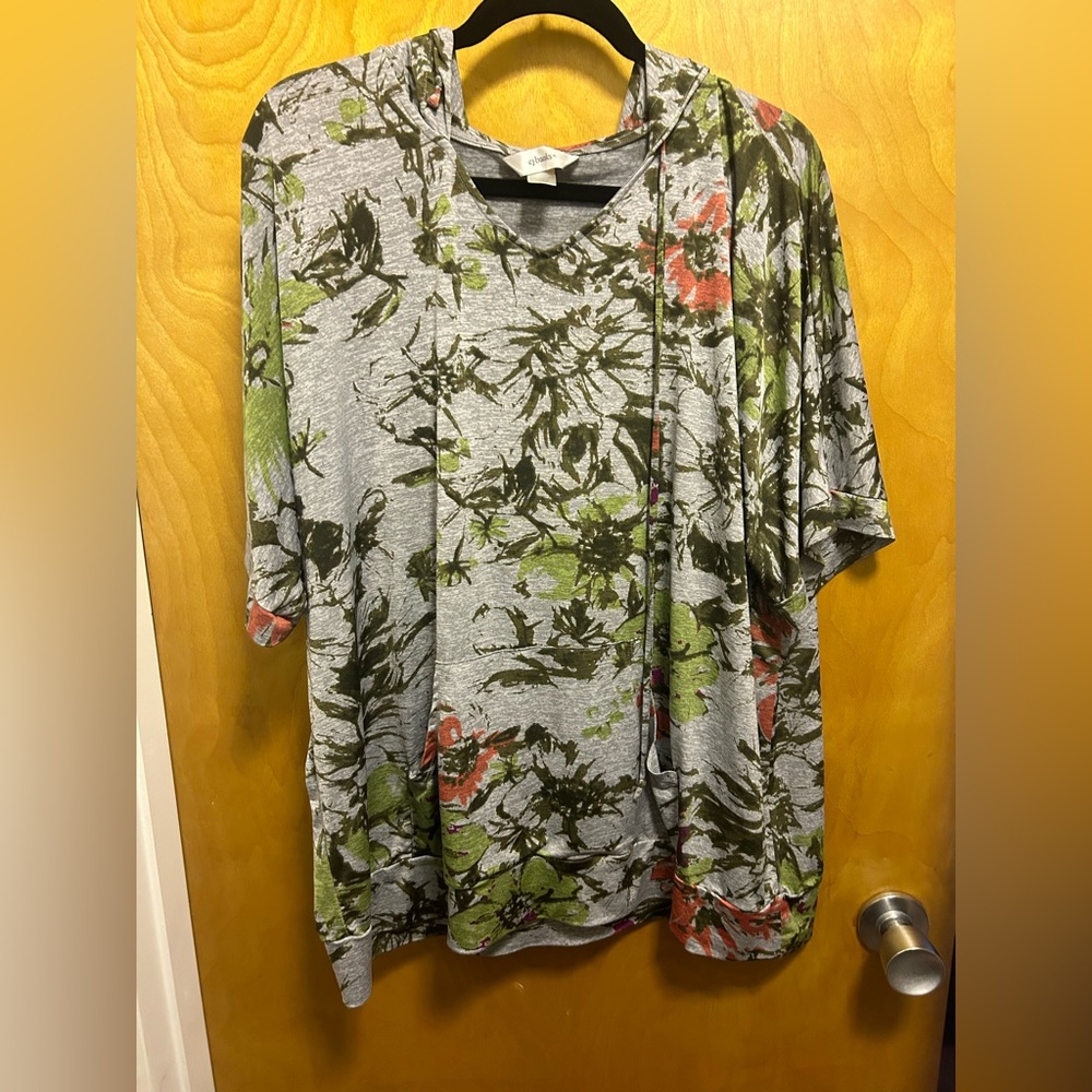 CJ Banks Hooded Gray Floral Top with pocket